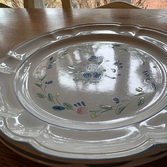 Hearthside- Floral Expressions- set of 2- scallop dinner plates-discontinued - Picture 5 of 14